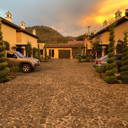 Suite Don Pedro: Hermoso Loft Con Parqueo Gratis! Antigua Dış mekan fotoğraf